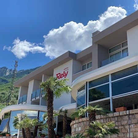 Hotel Residence Rely Brenzone sul Garda Bagian luar foto