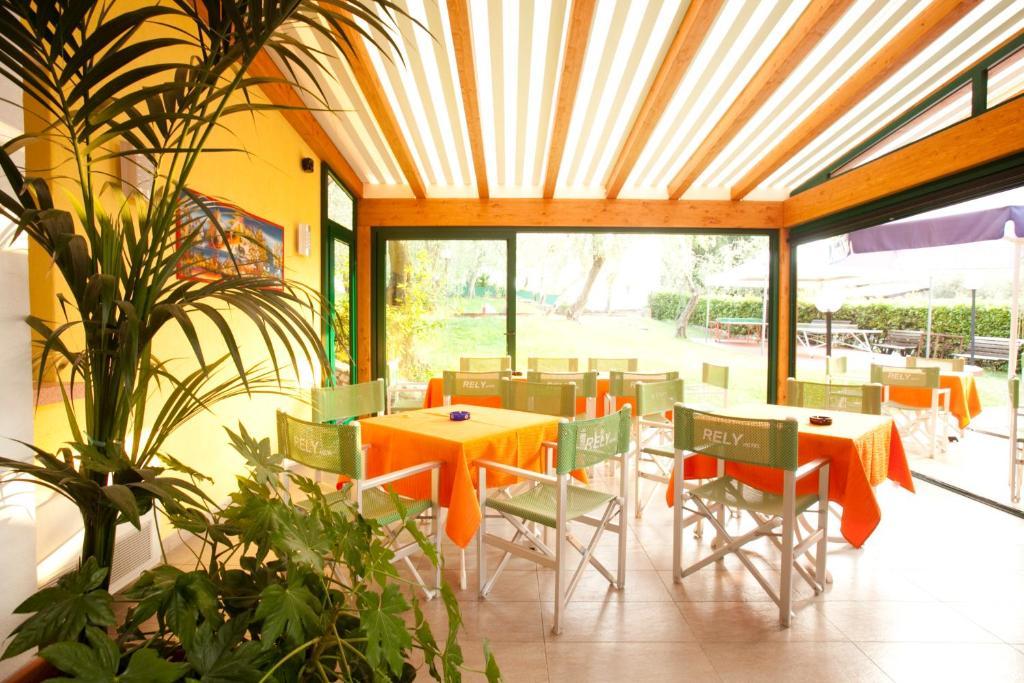 Hotel Residence Rely Brenzone sul Garda Bagian luar foto
