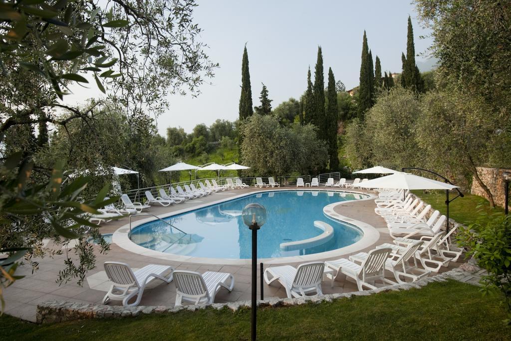 Hotel Residence Rely Brenzone sul Garda Bagian luar foto