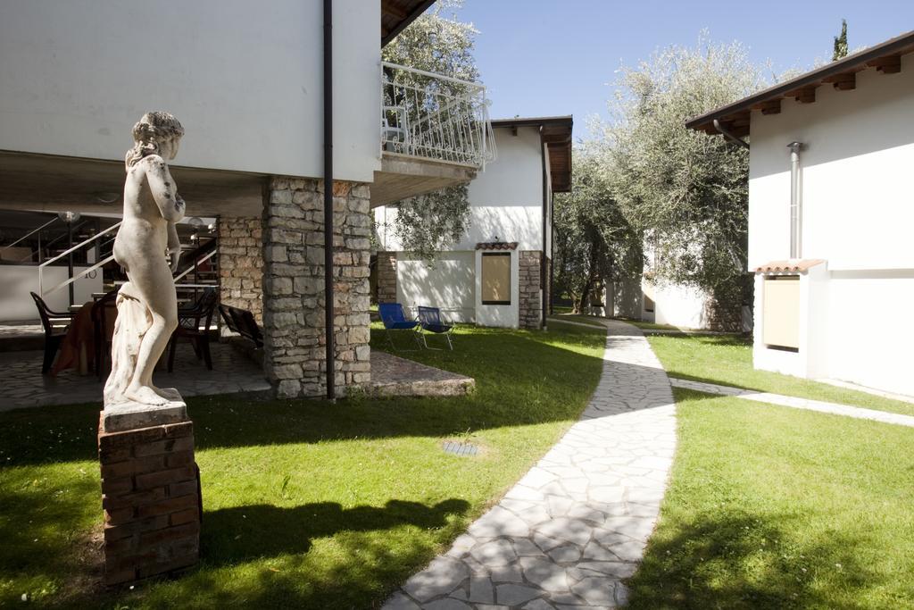 Hotel Residence Rely Brenzone sul Garda Bagian luar foto
