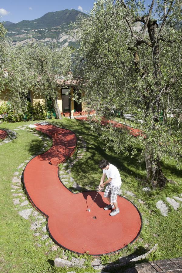 Hotel Residence Rely Brenzone sul Garda Bagian luar foto