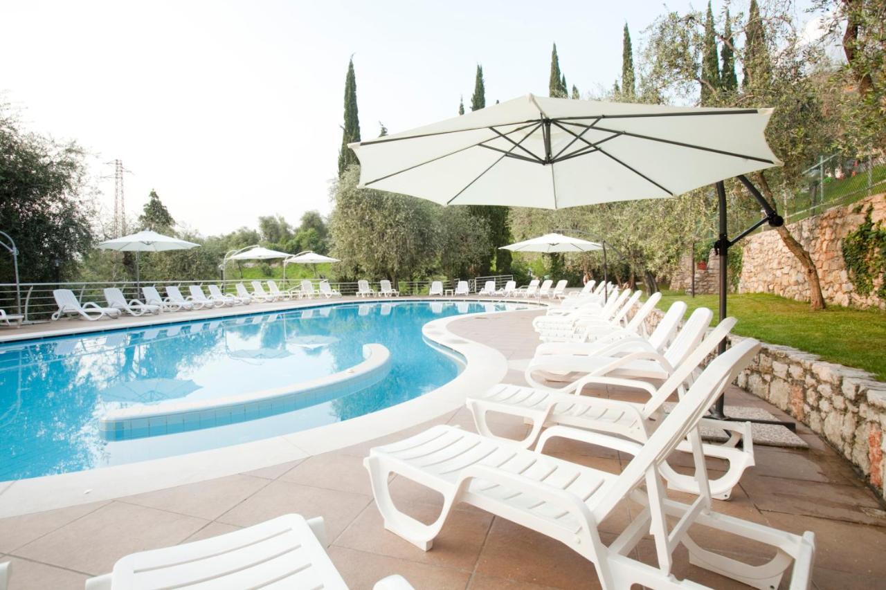 Hotel Residence Rely Brenzone sul Garda Bagian luar foto
