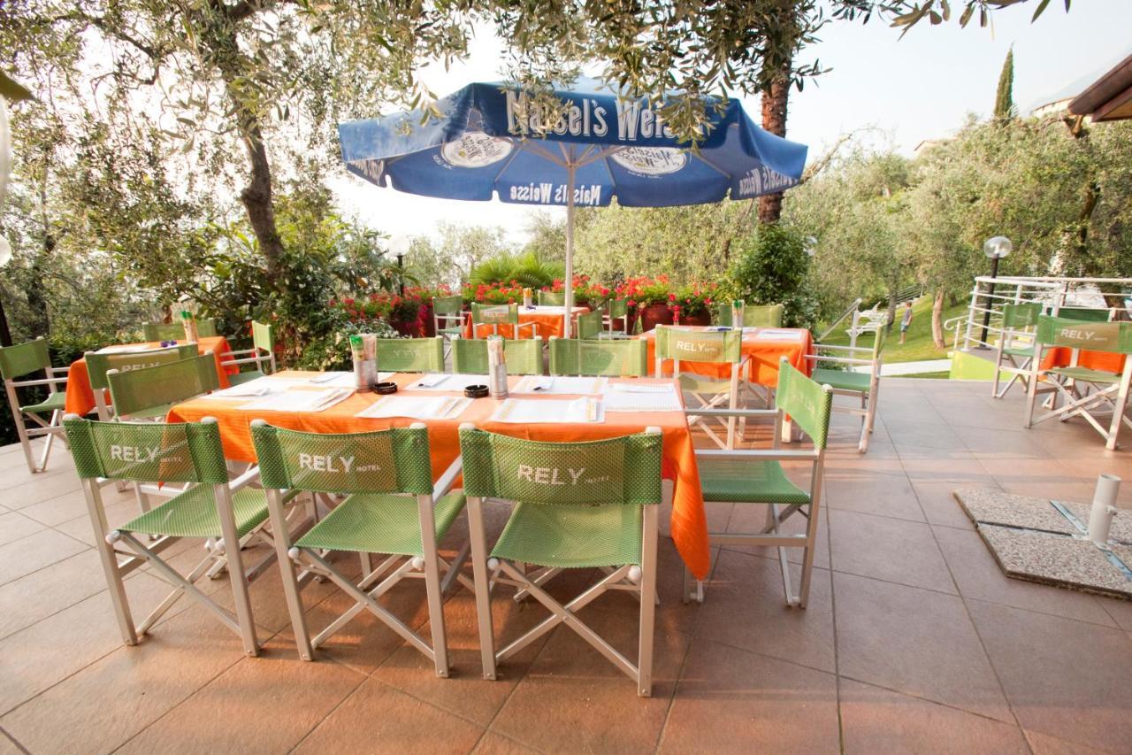 Hotel Residence Rely Brenzone sul Garda Bagian luar foto